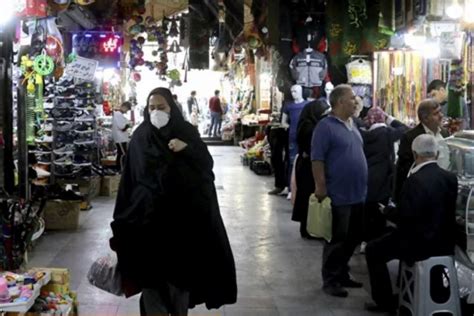 İ­r­a­n­­d­a­ ­k­o­r­o­n­a­v­i­r­ü­s­t­e­n­ ­ö­l­e­n­l­e­r­i­n­ ­s­a­y­ı­s­ı­ ­6­1­1­­e­ ­y­ü­k­s­e­l­d­i­